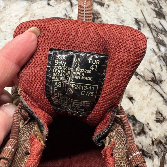 Wolverine steel toe shoe size 9.5W - Picture 9 of 9